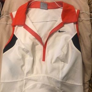 Nike athletic top women’s sleeveless tank.